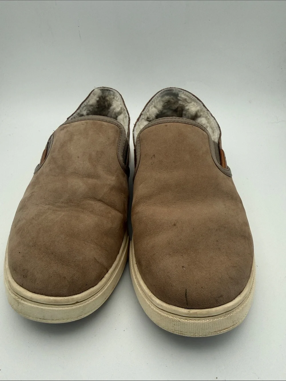 Women’s OluKai Pehuea Heu leather shearling-lined slip-on sneakers taupe sz 6